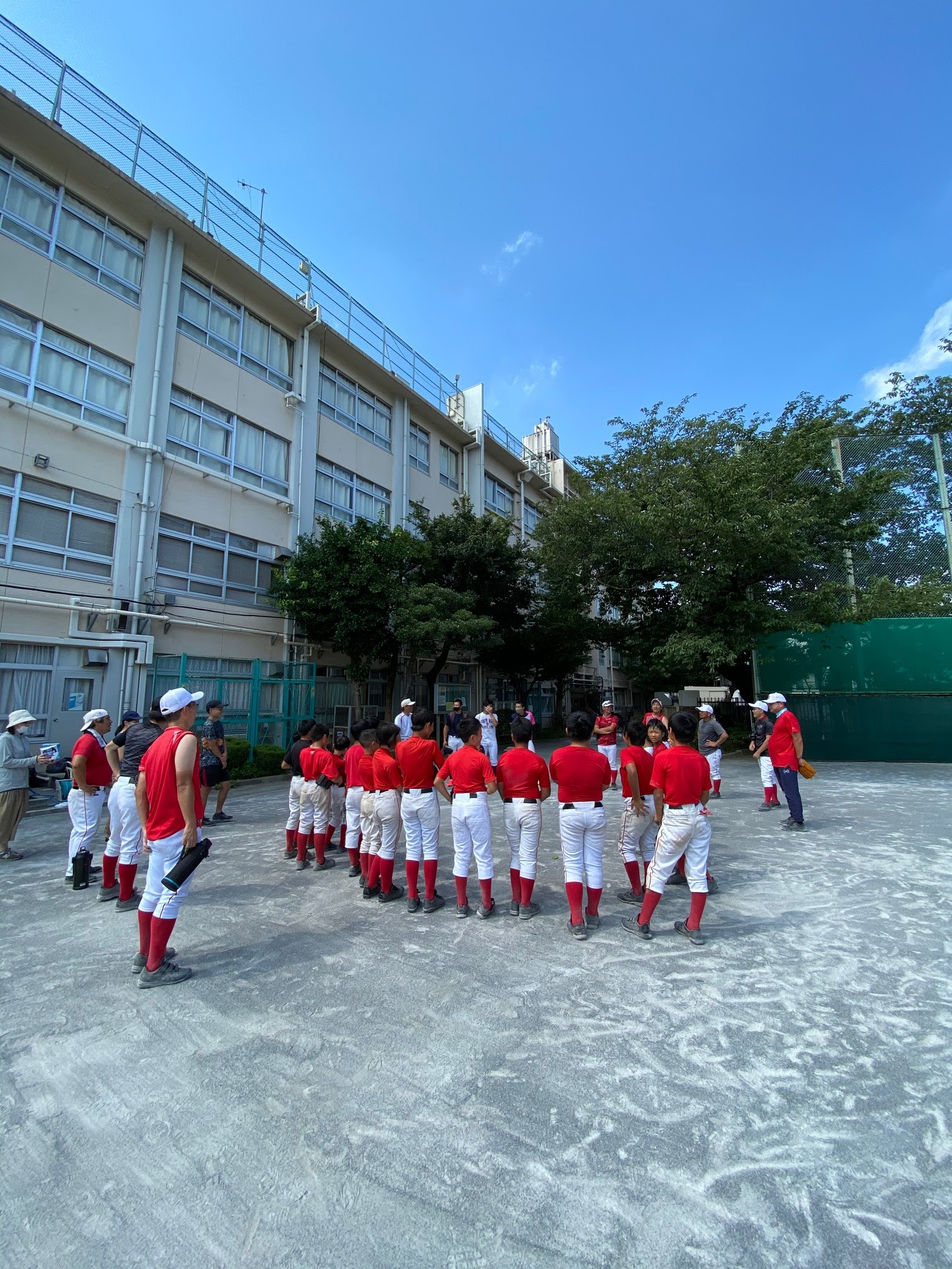 監督からOBのご紹介<br>中学の時はどこ守ってたんですか？とか質問も😁