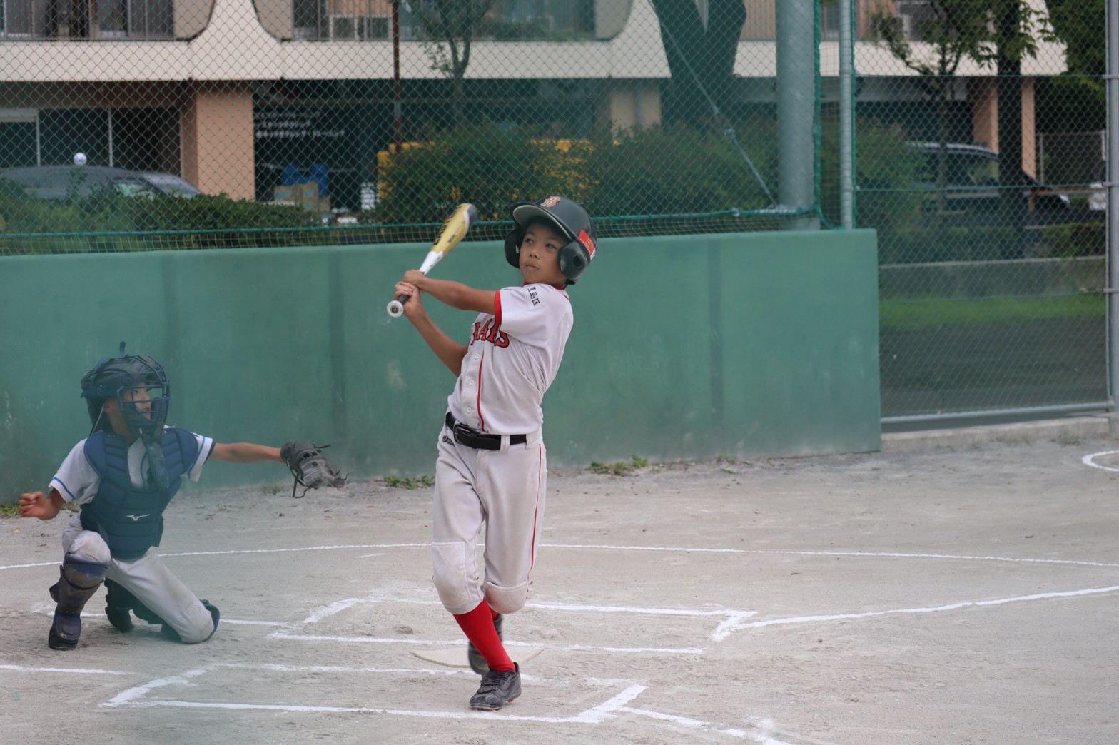 スイング後こっち向くことなんて教えてないよー