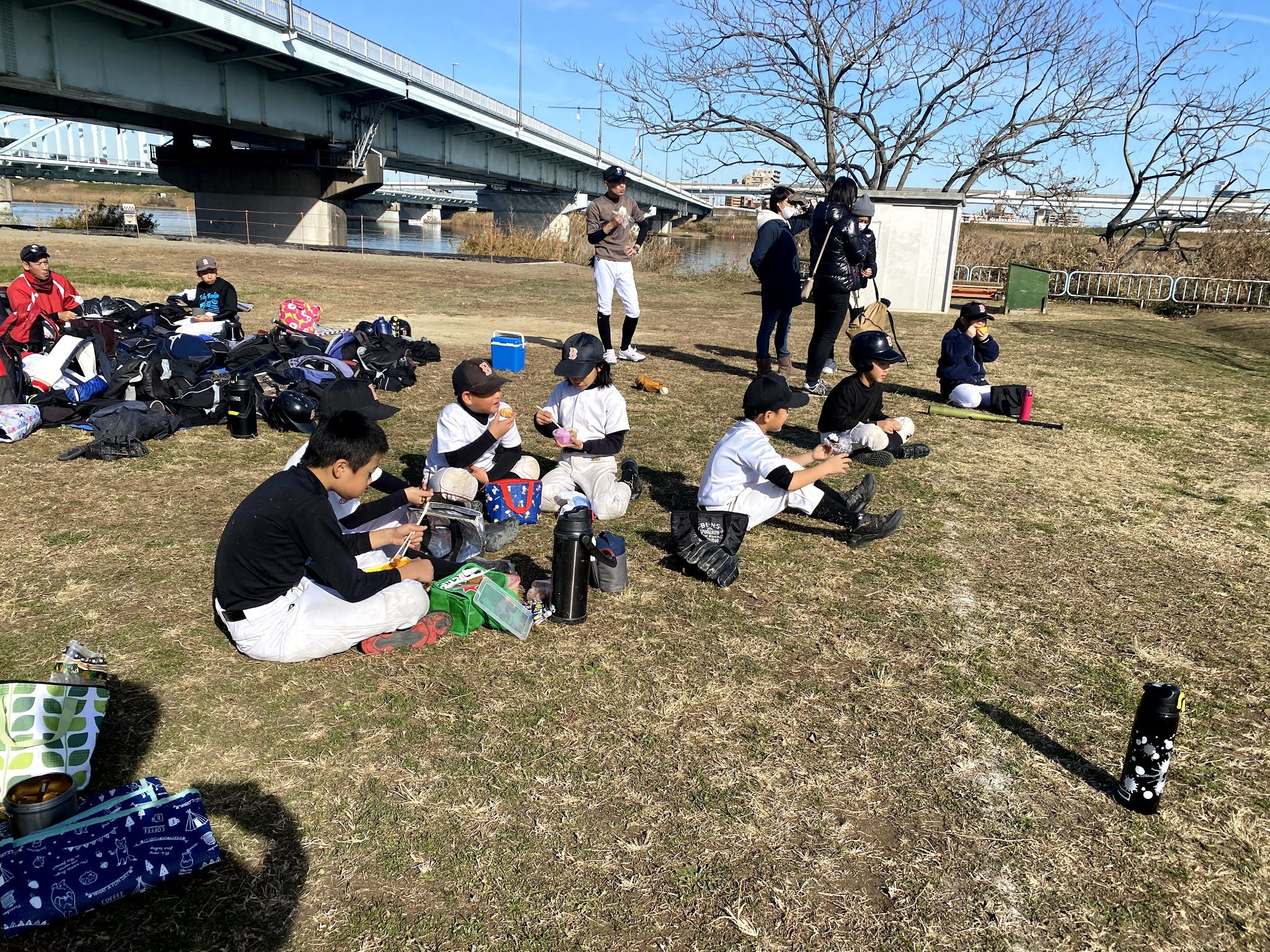 お昼は試合の合間に